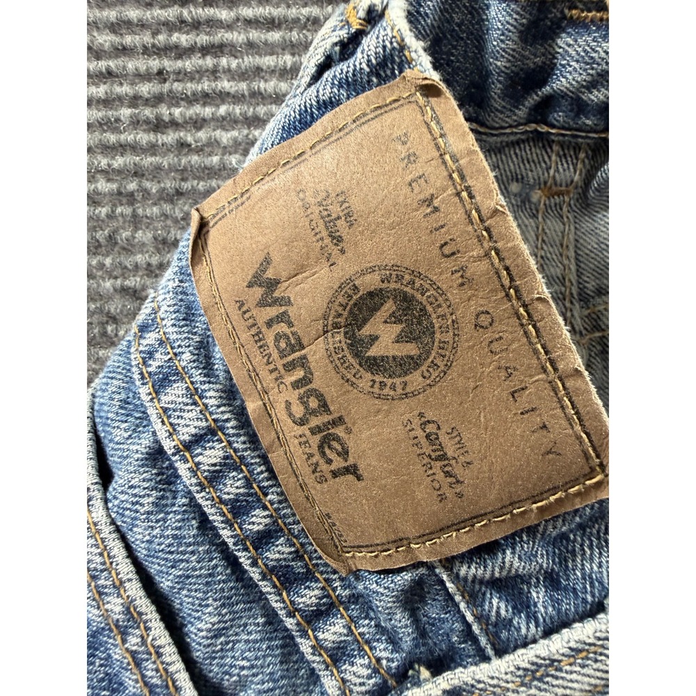 Wrangler Authentics Mens Jeans 35x29 Straight Leg Light Wash Denim Workwear - Picture 9 of 11